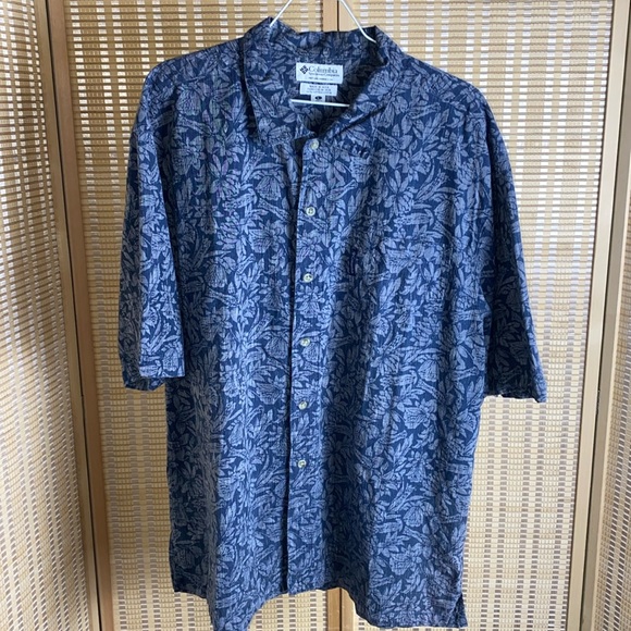 🔷Columbia Mens Blue Floral Button Up Casual Shirt Size Large - Picture 1 of 4